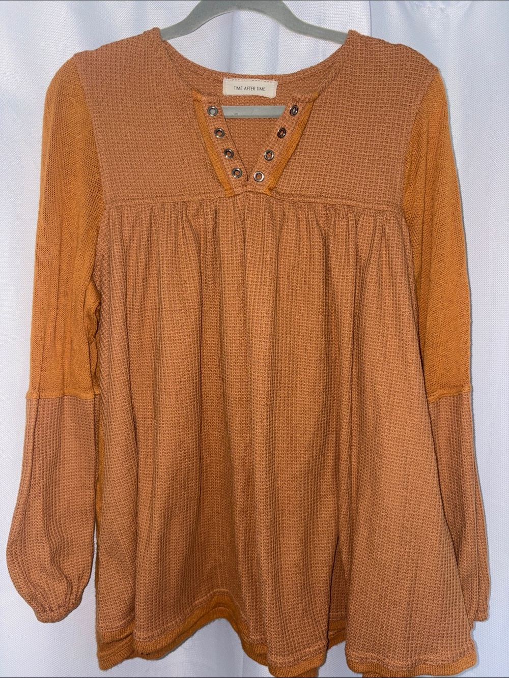Women's Waffle Knit Long Sleeve Tunic - Rust